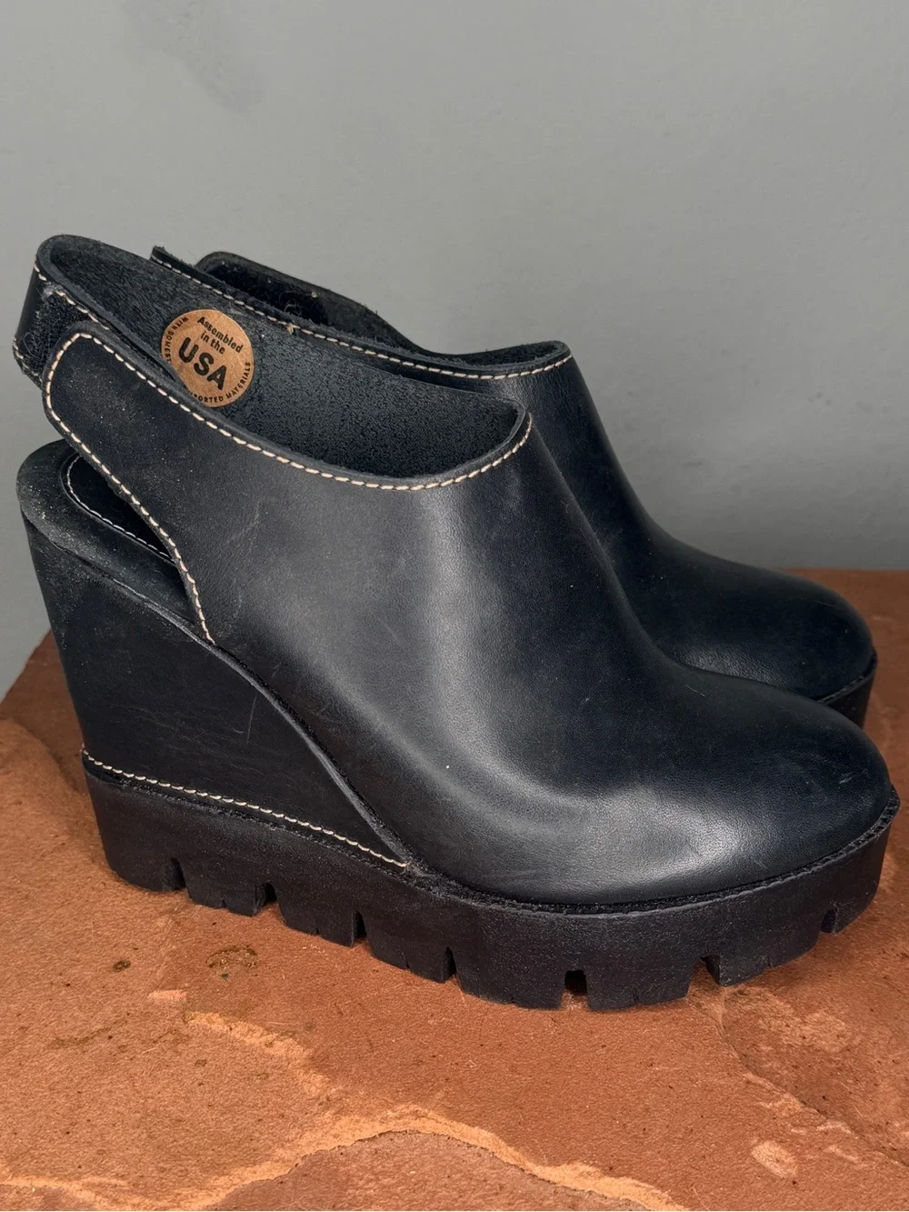 Sbicca Vintage Collection Black Wedge Leather Heels